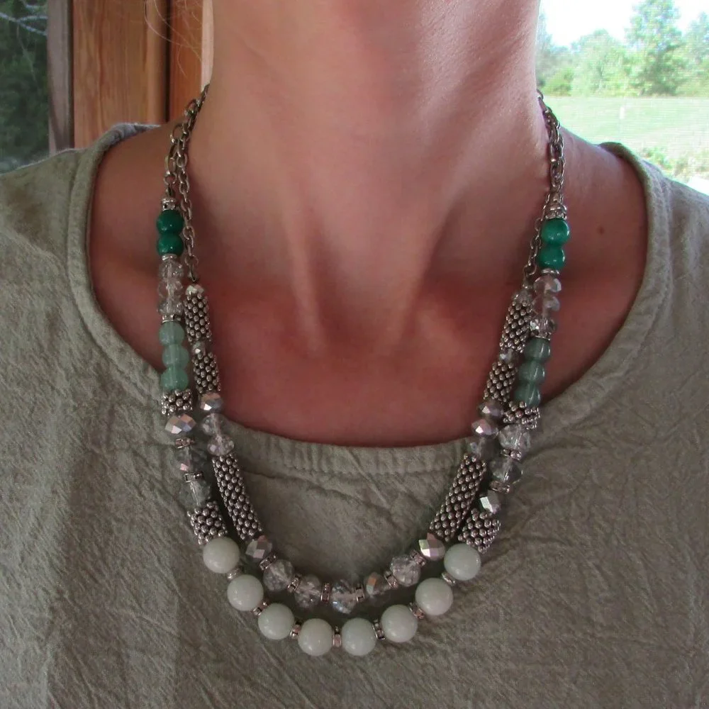 WHBM Green beaded necklace and Earings - Picture 1 of 6